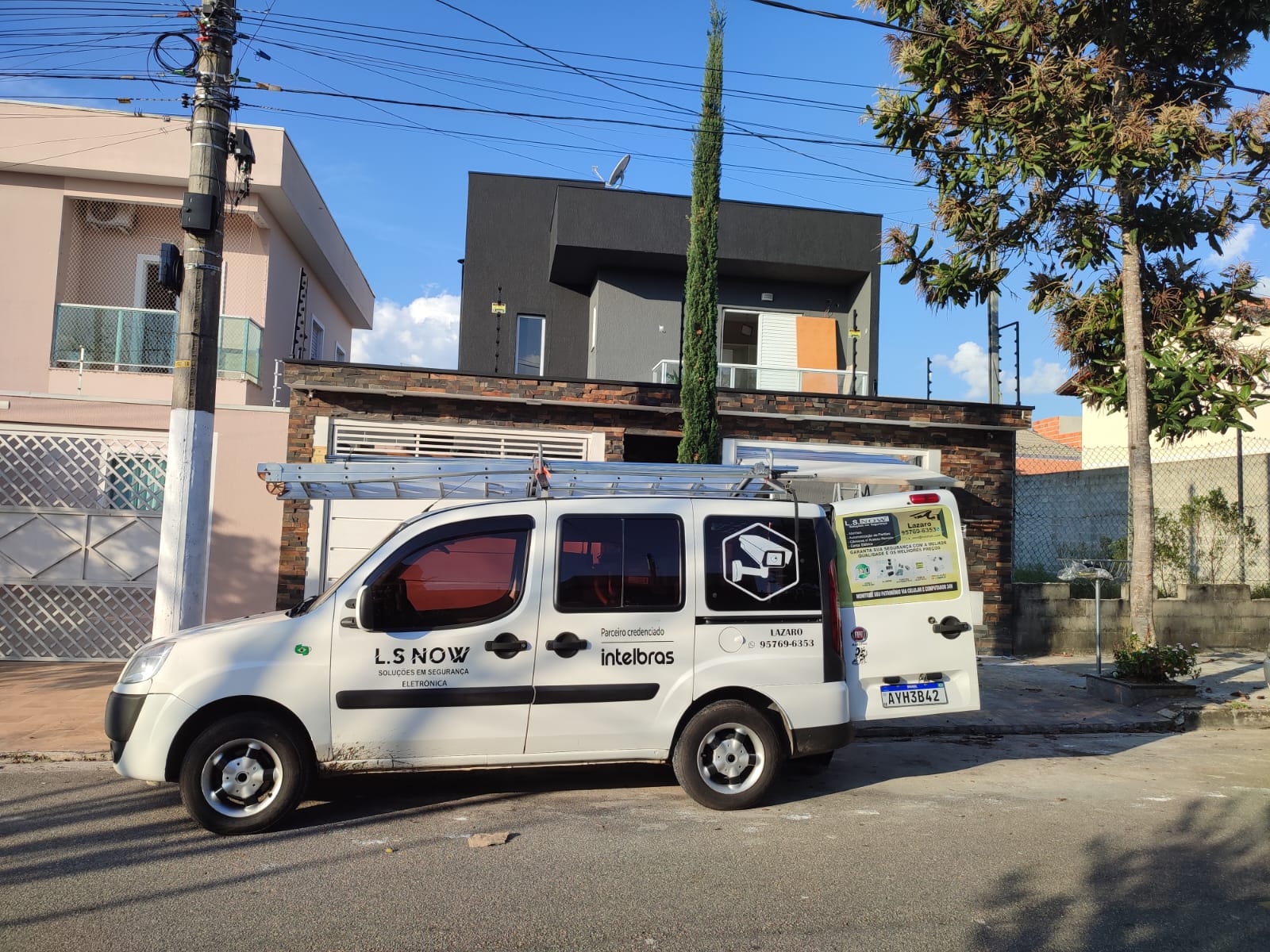 Veículo L.S Now — Soluções em Segurança Eletrônica